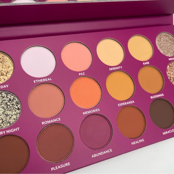 TRESLÚCE | Limited Edition | Midnight Deseos | Eyeshadow Palette (Brand New!) 💘 - Picture 7 of 12